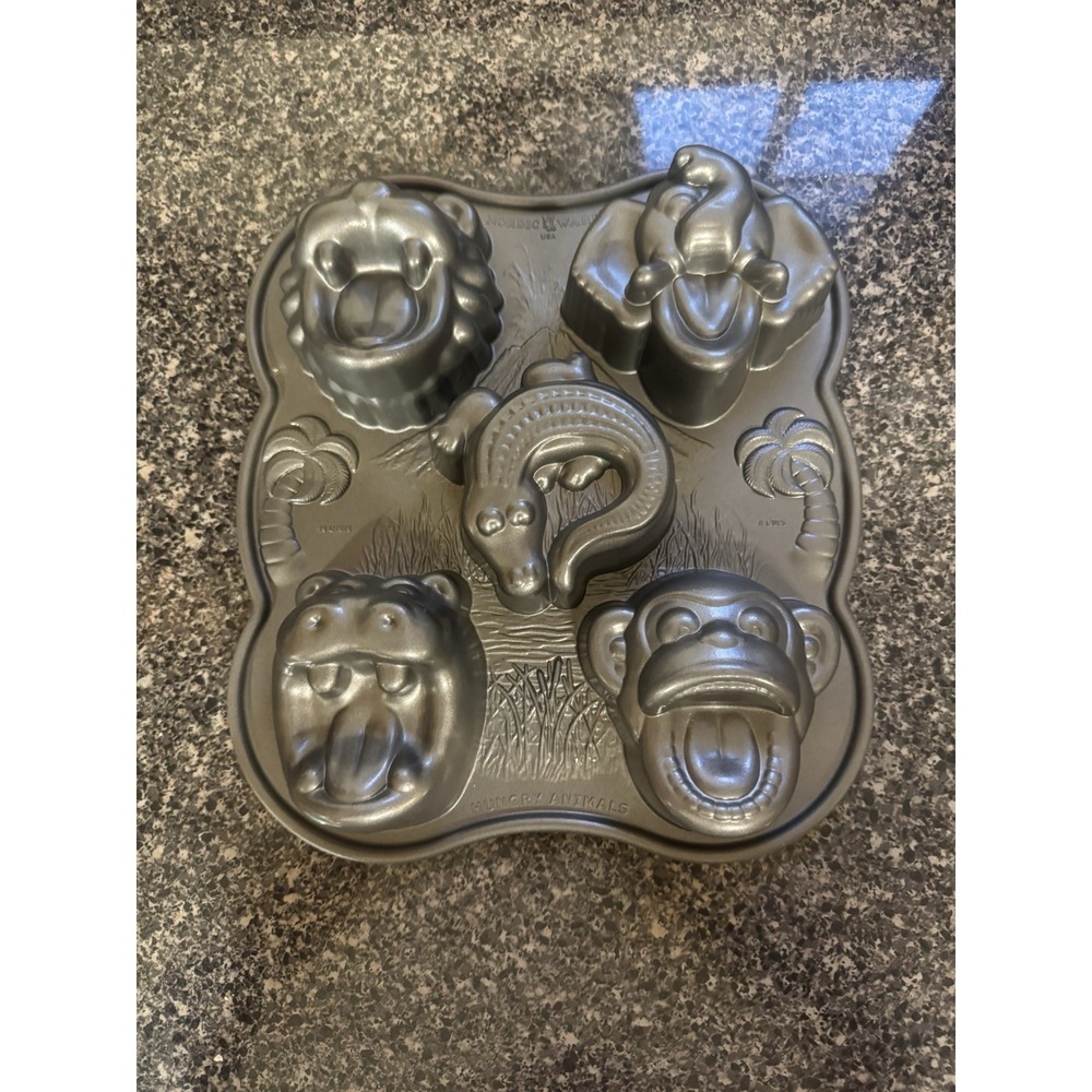 Nordic Ware Hungry Animals Cake Muffin Pan‎ Hippo Monkey Alligator Elephant Lion
